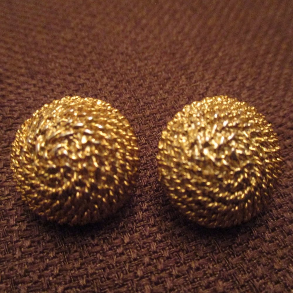 Women's Gold Tone Round Coil Pierced Earrings